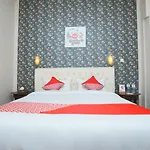 Oyo 1239 Mojokerto Classic Homestay