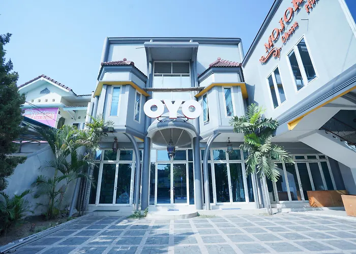 Oyo 1239 Mojokerto Classic Homestay